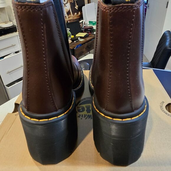 Dr. Martens Spence Flared Heel Ankle Boots Brown Leather Women’s 8 31756201 NEW - Picture 6 of 14